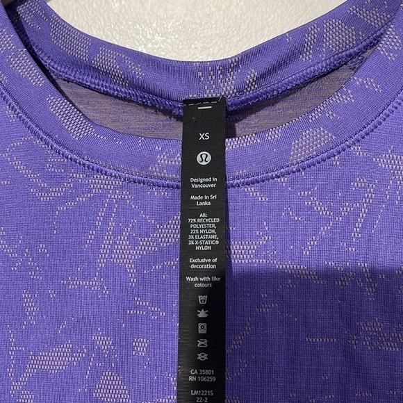 Lululemon 2022 Metal Vent Tech Sleeveless Shirt 2.0 in charged indigo- size XS - Picture 5 of 10